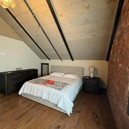 Upscale Industrial Penthouse Apartment Plymouth Exterior photo