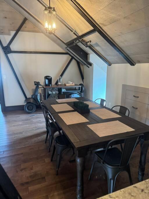 Apartment Upscale Industrial Penthouse *