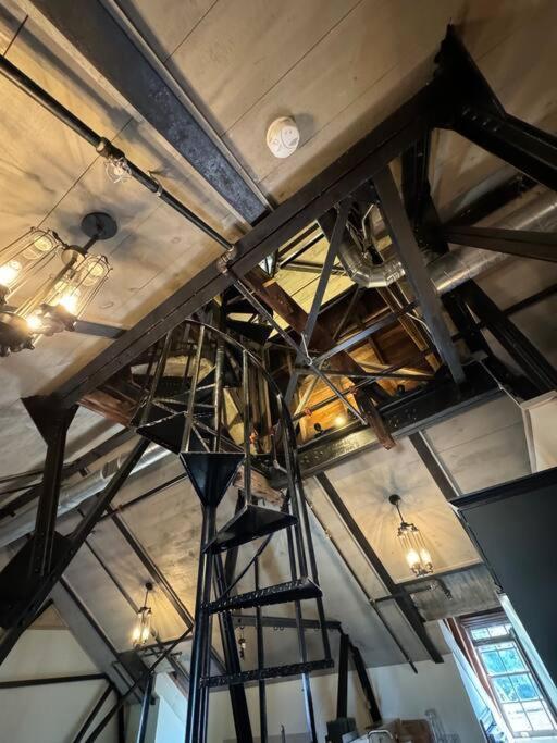 Apartment Upscale Industrial Penthouse Plymouth